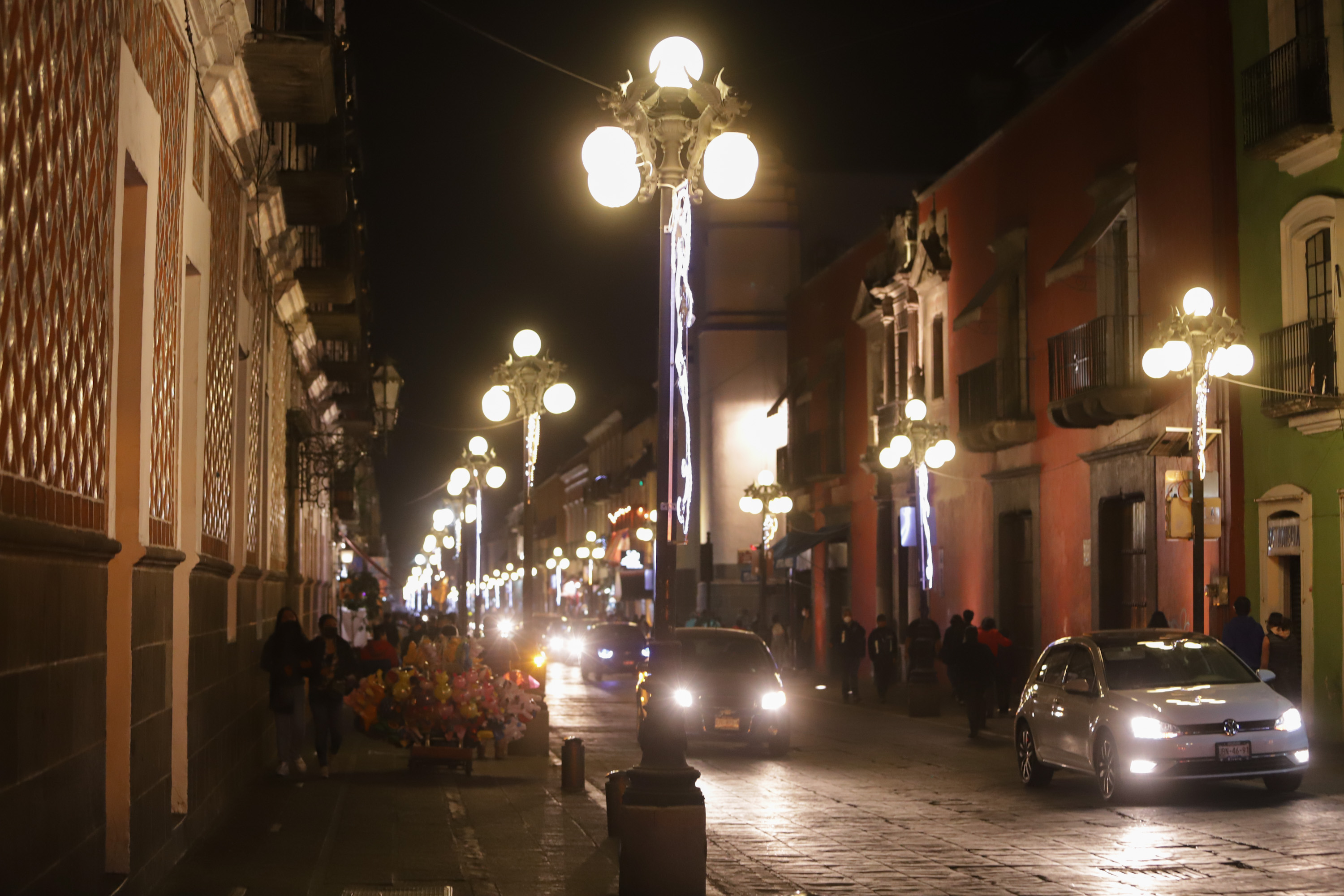 Lanza Ayuntamiento de Puebla licitación para alumbrado público Reto