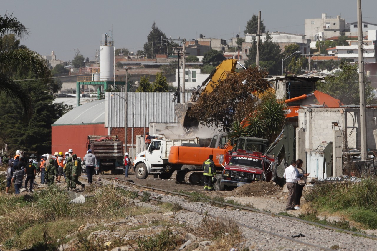 Ya Son 17 Las Viviendas Demolidas En Xochimehuacan Y Aún Faltan 47: Dif