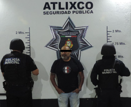 Policía de Atlixco detiene a sujeto por portación ilegal de arma de fuego