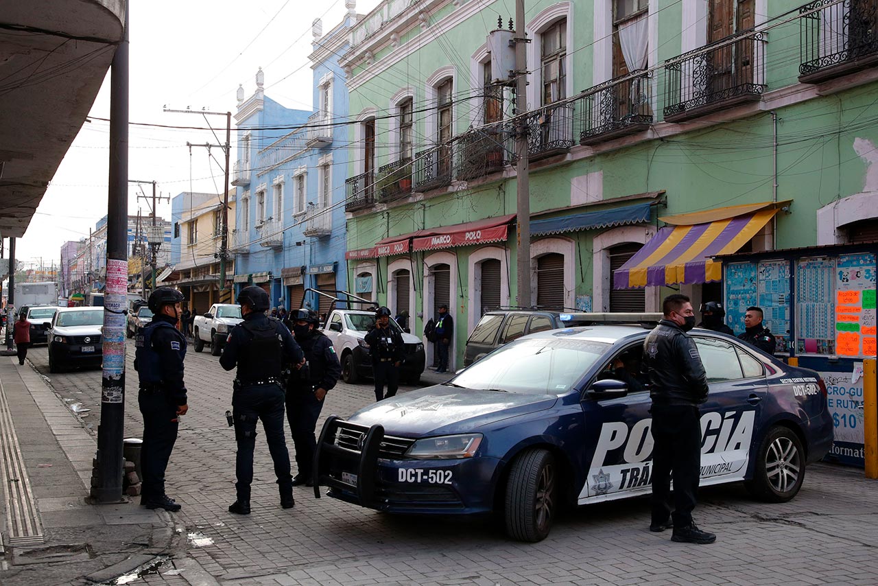 Retira Ayuntamiento de Puebla a 65 ambulantes de zona de mariscos del  Centro - Reto Diario