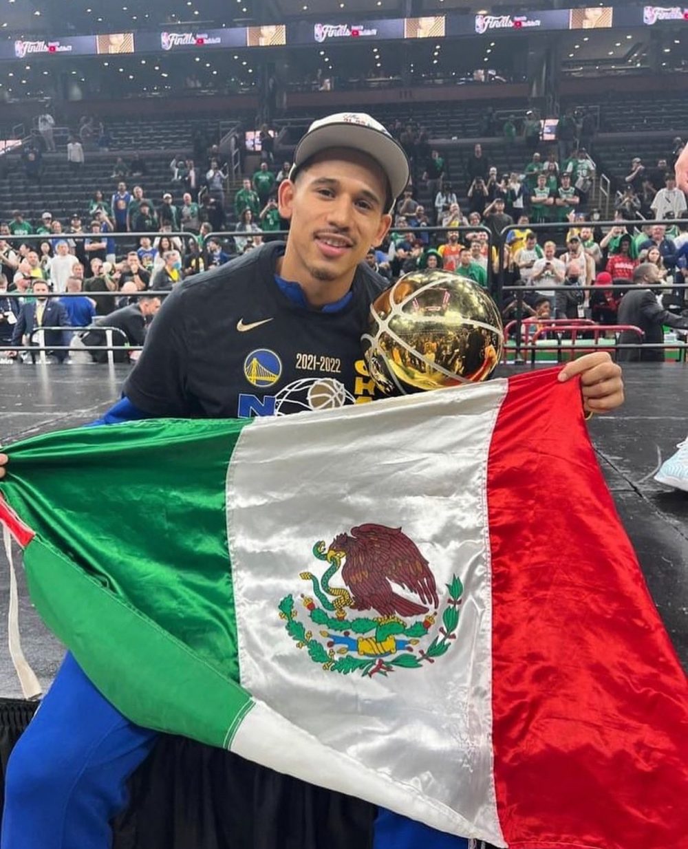 Juan Toscanos, se convirtió en el primer jugador mexicano en ganar un título de la NBA