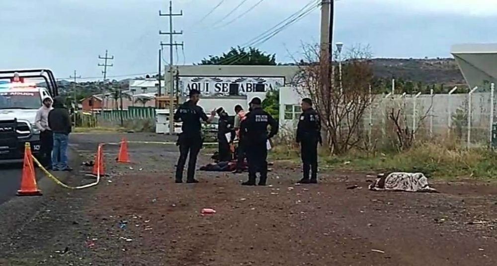 Tras derrapar su motocicleta, mujer fallece en San Martín Alchichica