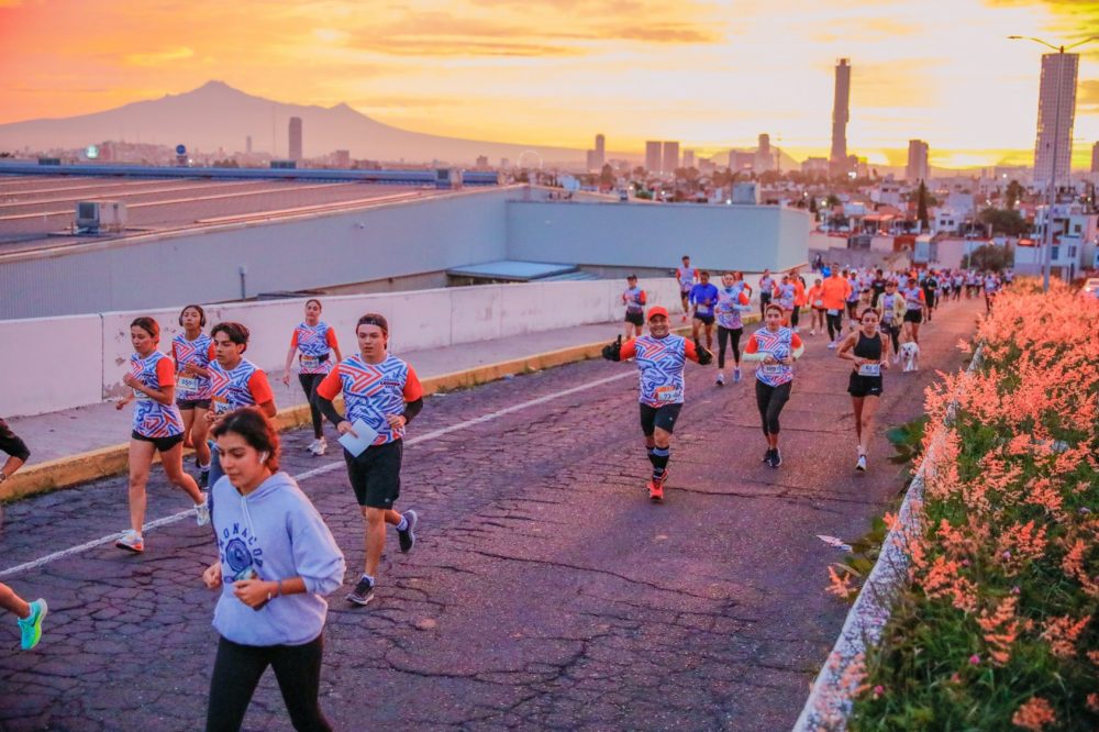 Carrera Leones