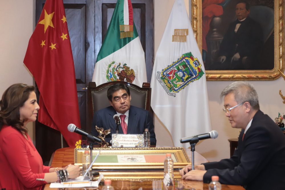 Reunión de Barbosa con el embajador de china