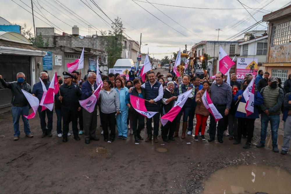Ayuntamiento de Puebla continúa con la rehabilitación de más calles; ahora en la 103 A Oriente