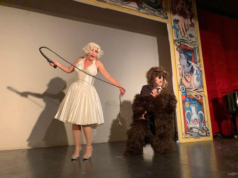 Las Reinas Chulas traen para ustedes su nueva aventura cabaretera ...