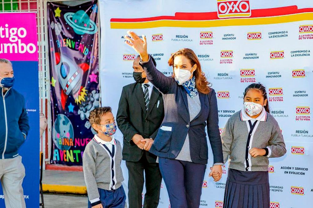 desayunadores-escolares-smdif-puebla-oxxo