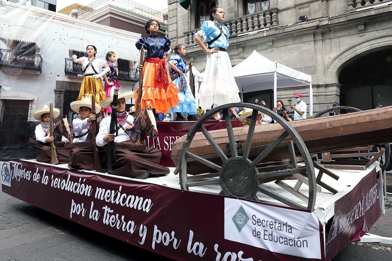 desfile-revolucion-mexicana-puebla