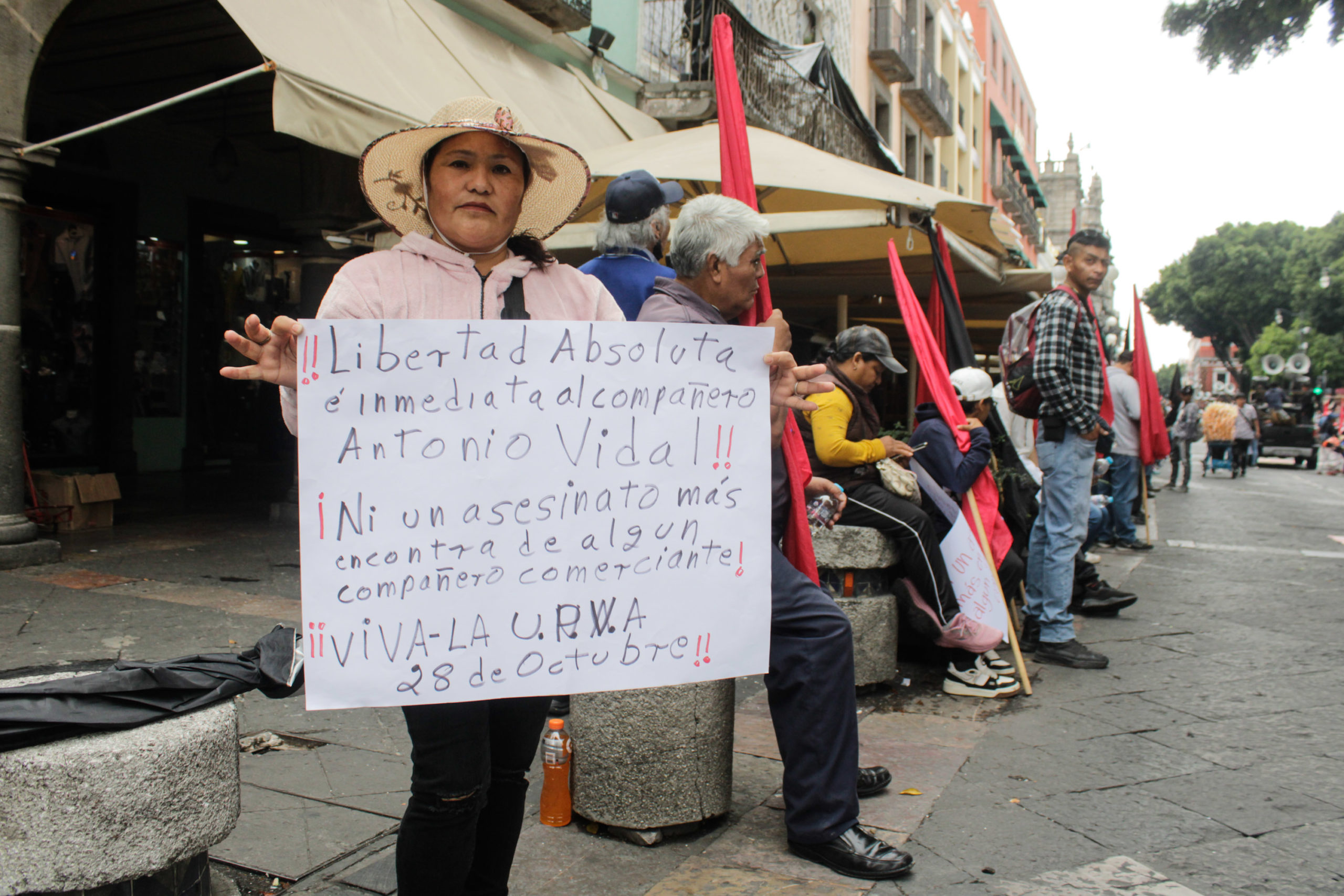 La 28 de Octubre marcha para exigir justicia por el asesinato de su coordinador, Néstor Jesús Garduño